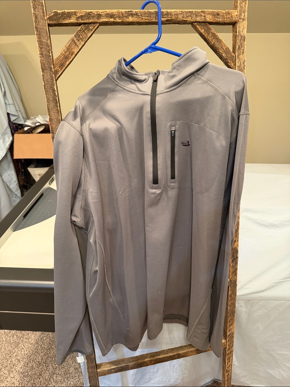 Southern Marsh Men's Gray Quarter-Zip Performance Pullover